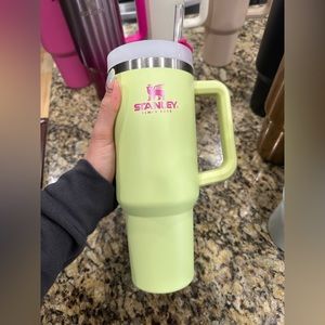 Stanley Cup in citron